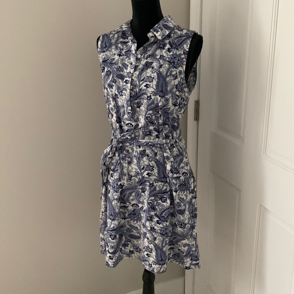 Banana republic shirt dress with pockets!